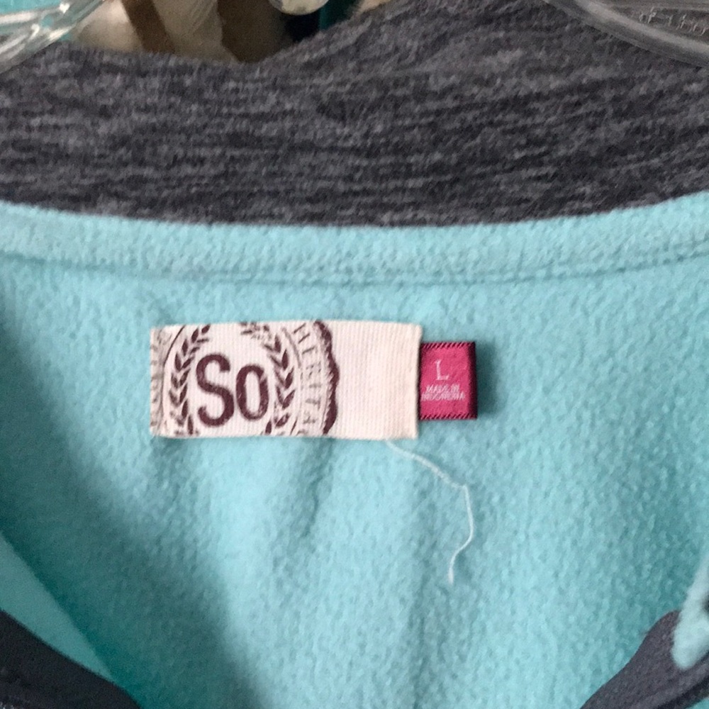 Half-zip Pullover - Picture 2 of 3